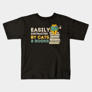 Easily Distracted By Cats And Books   Funny Book & Cat Lover Kids T-Shirt